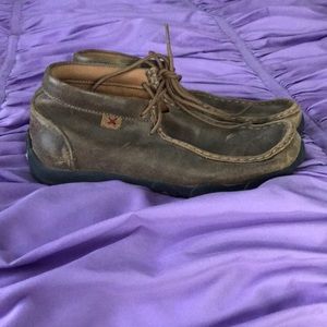 Boys twisted X shoes 4 1/2 medium